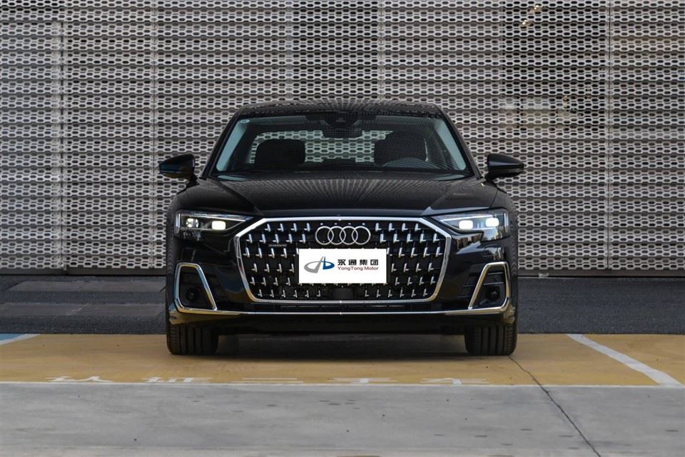 AUDI A8L